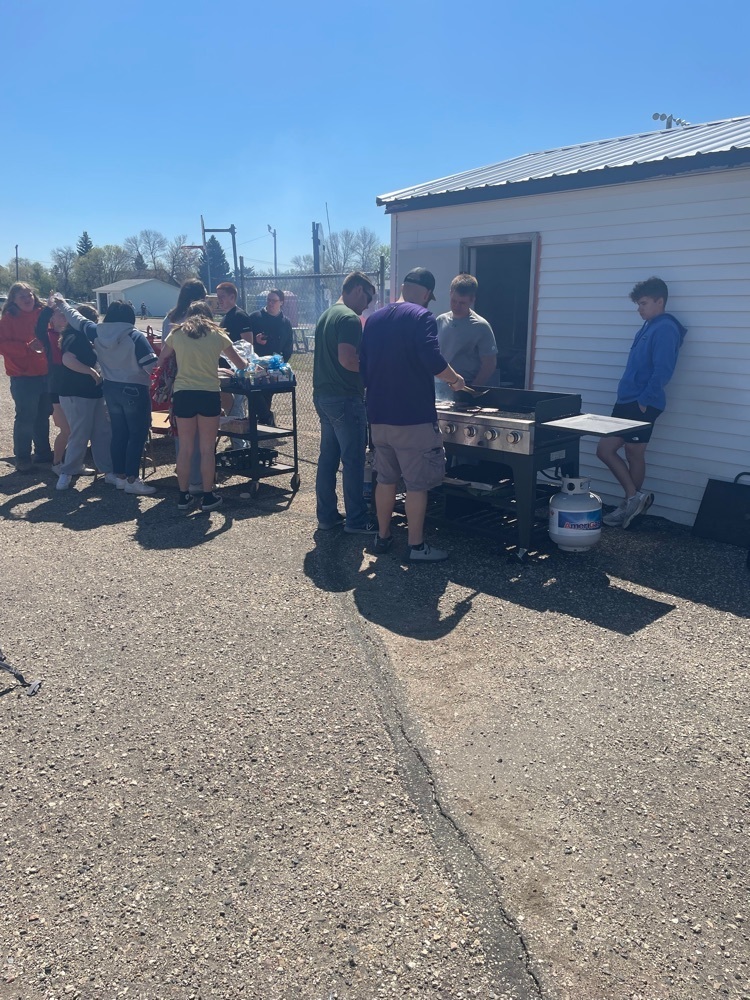 Live Feed Underwood School District 8